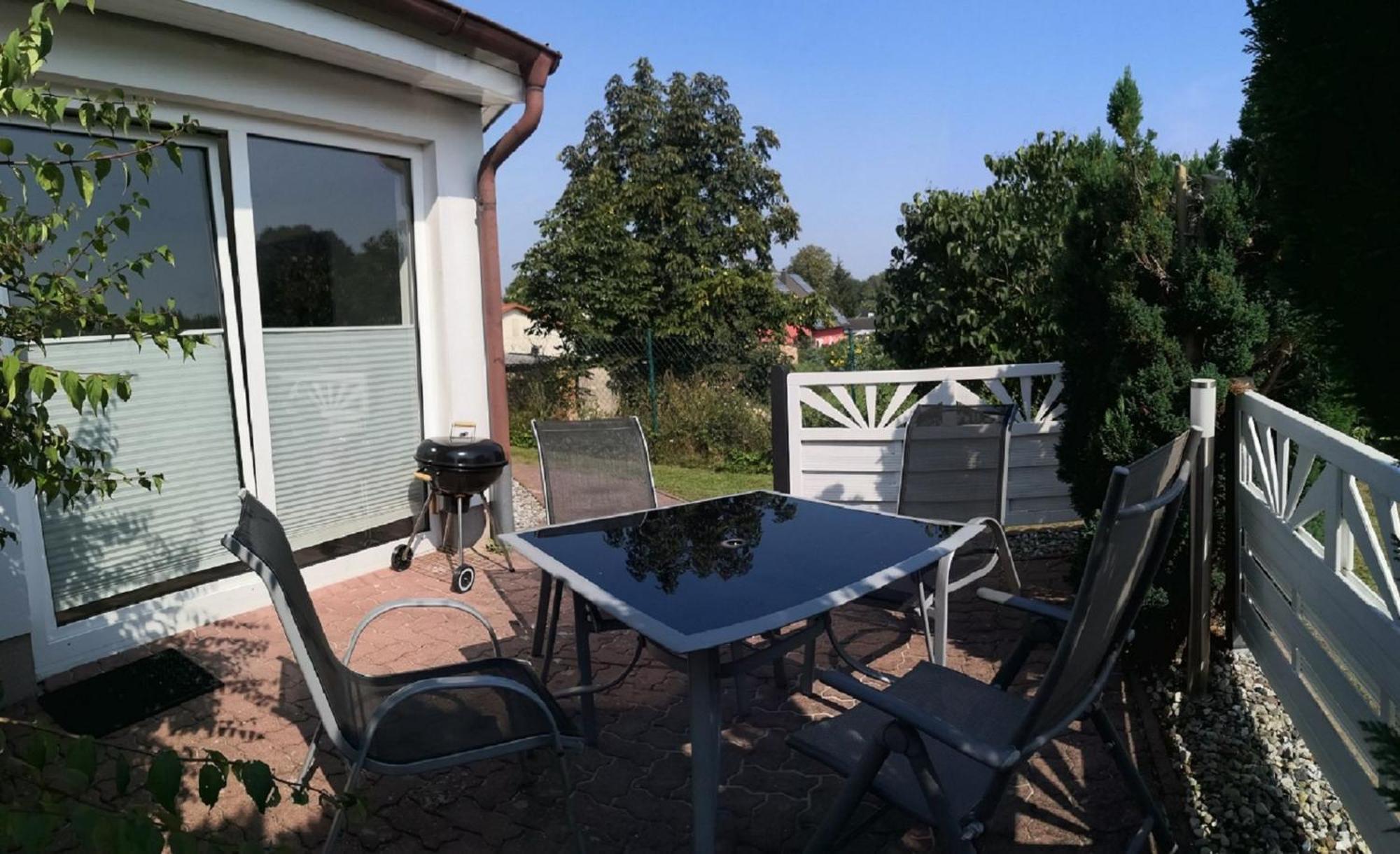 Modern Ausgestattetes Ferienhaus Mit Terrasse Villa Bergen Auf Rugen Luaran gambar